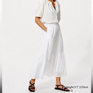 UNIQLO - NWT- White Tiered Maxi Skirt- size Medium! Liner included!